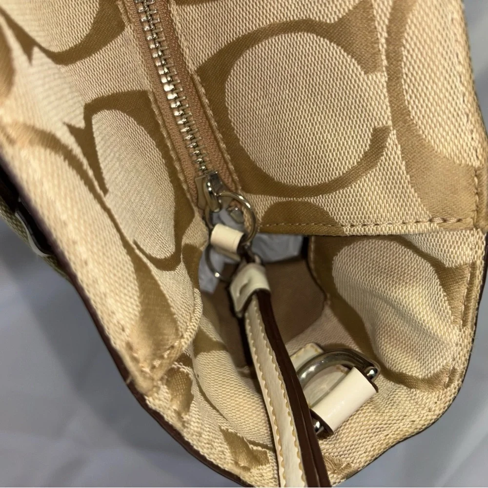Coach F19202 Signature Stripe Multifunction Baby Diaper Travel Tote Bag
